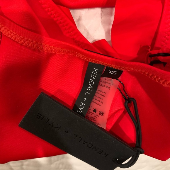 🔥 KENDALL & KYLIE NEW Ruffle Poppy Red Swimsuit - Picture 8 of 8